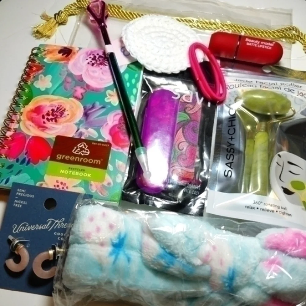 Berry Clean Your Face Accessory Bundle